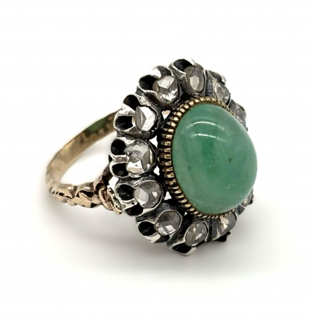 Pierścionek złoty ze szmaragdem