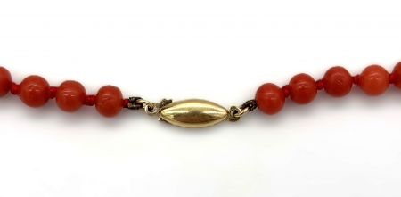 Naszyjnik z korali toczonych