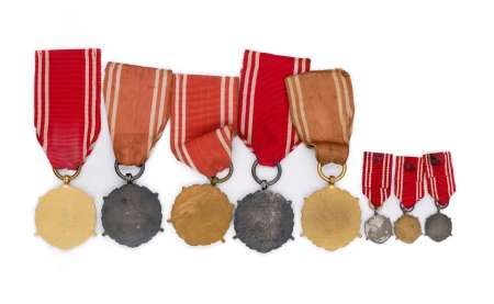 Zestaw 5 medali Siły Zbrojne w Służbie Ojczyzny z trzema miniaturami