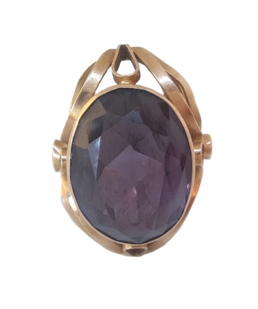 Złoty pierścionek z syntetycznym ametystem