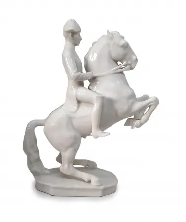 Figurka porcelanowa Jeździec na koniu proj. C. Werner, Niemcy, Hutschenreuther Kunstabteilung lata 50./60. XX w.