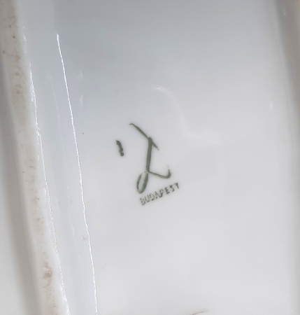 Figurka porcelanowa Owczarek niemiecki Drasche, Węgry I poł. XX w.