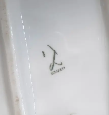 Figurka porcelanowa Owczarek niemiecki Drasche, Węgry I poł. XX w.