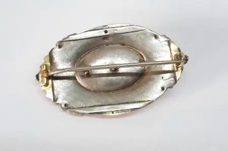 Złota brosza biedermeier z perłą