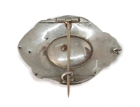 Złota broszka biedermeier z czarną emalią