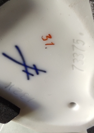 Figurka Dziewczynka z lalką Miśnia