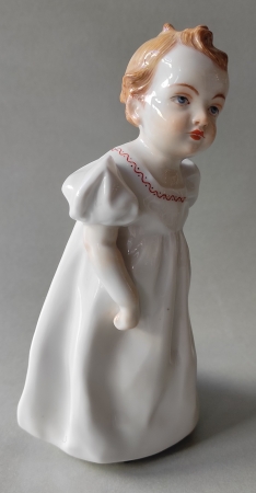 Figurka Dziewczynka z lalką Miśnia