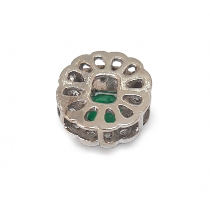 Wisiorek z białego złota ze szmaragdem i diamentami, I poł. XX w.