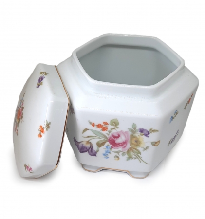 Porcelanowa bomboniera z pokrywą, Rosenthal lata 20./30. XX w.