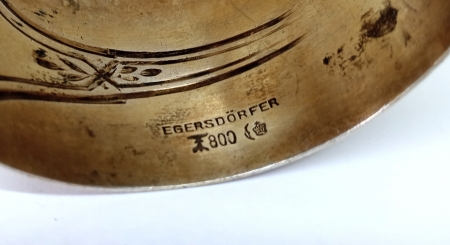 Srebrny serwetnik z monogramem FB, Niemcy po 1886 r.