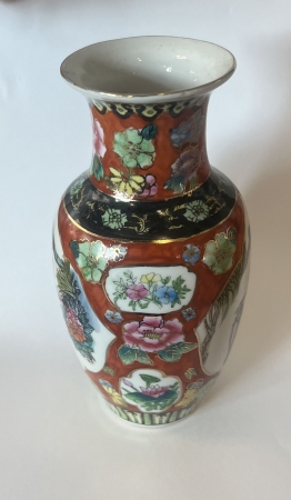 Wazonik porcelanowy 