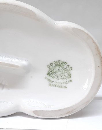 Figurka porcelanowa Putto z pieskiem, Gerold Porzellan Bavaria XX w.