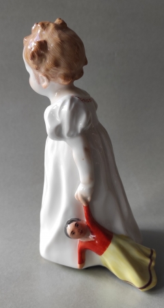 Figurka Dziewczynka z lalką Miśnia 