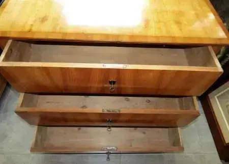  Komoda w stylu biedermeier, 2 poł. XIX w.