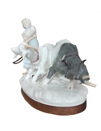 Figura porcelanowa Dziewczyna z kozłami, Miśnia, Otto Pilz, lata 1924-1934