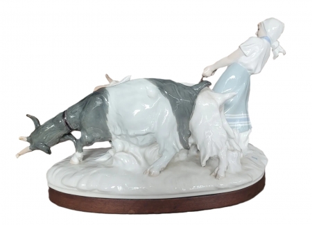 Figura porcelanowa Dziewczyna z kozłami, Miśnia, Otto Pilz, lata 1924-1934