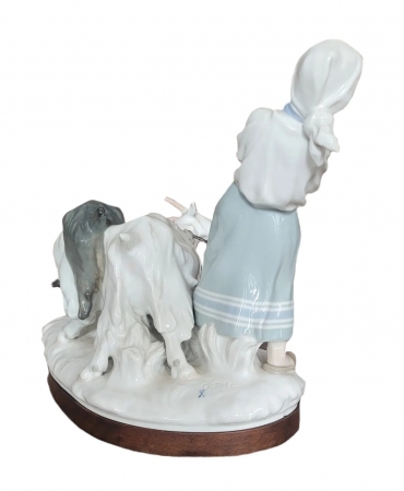 Figura porcelanowa Dziewczyna z kozłami, Miśnia, Otto Pilz, lata 1924-1934