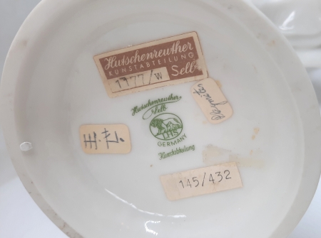 Figurka porcelanowa ''Reigenspiel - Tańczące dziewczynki; proj. Carl Werner, Niemcy / Hutschenreuther lata 50./60. XX w.