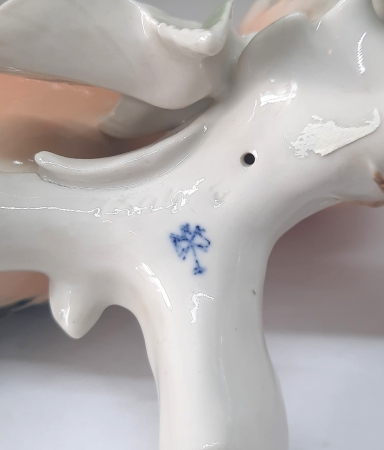 Figurka porcelanowa Para gili; Niemcy / Karl ENS II poł. XX w.